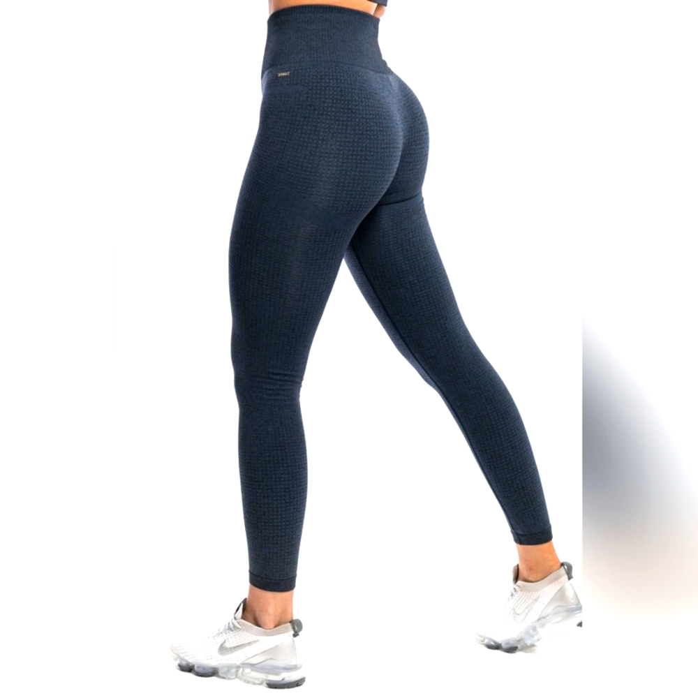 NWOT Echt leggings